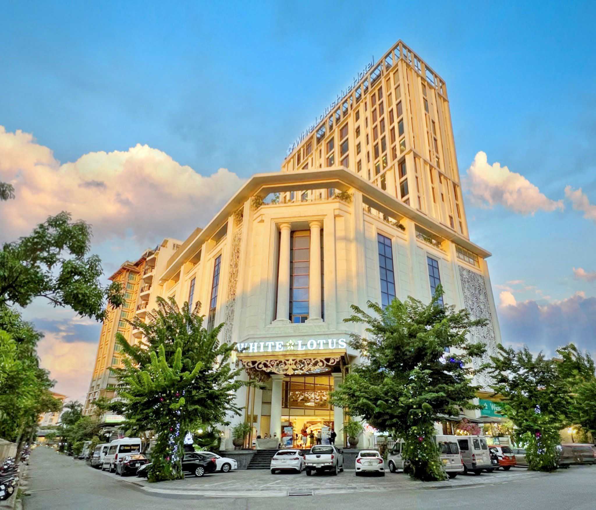 White Lotus Huế